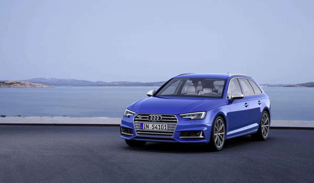 Nuova Audi S4 ed S4 Avant, la A4 al top (2)