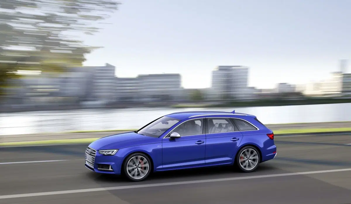 Nuova Audi S4 ed S4 Avant, la A4 al top (8)