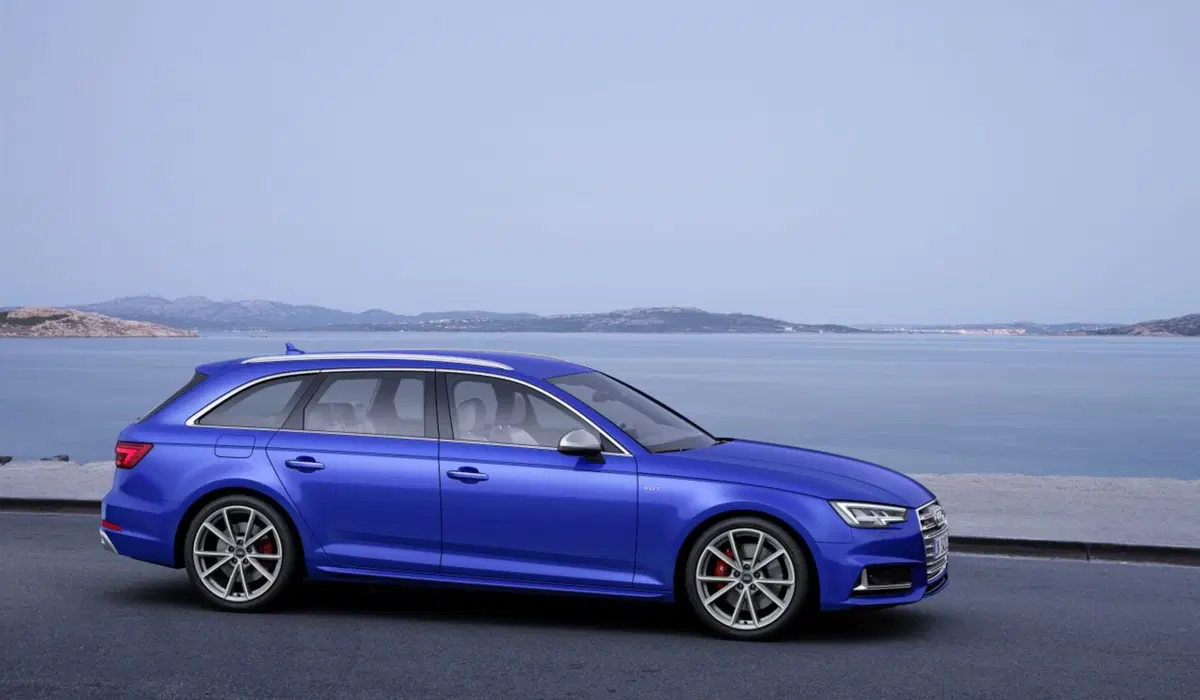 Nuova Audi S4 ed S4 Avant, la A4 al top (17)