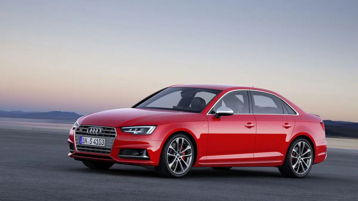 Nuova Audi S4 ed S4 Avant, la A4 al top (28)