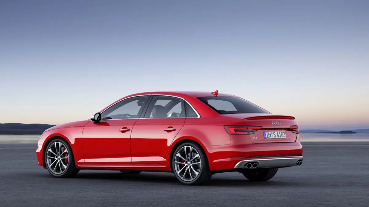 Nuova Audi S4 ed S4 Avant, la A4 al top (30)