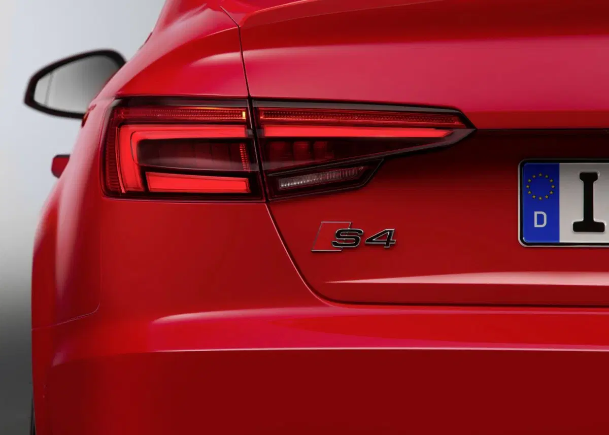Nuova Audi S4 ed S4 Avant, la A4 al top (41)