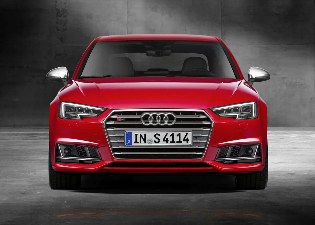 Nuova Audi S4 ed S4 Avant, la A4 al top (50)