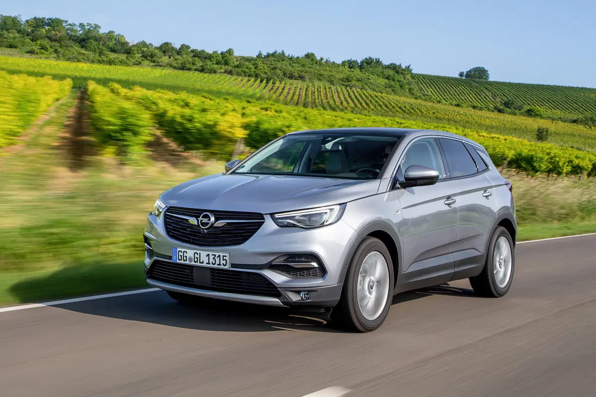 Opel Grandland X Euro6d-TEMP, test nuovo motore 1.2 da 130 CV (7)