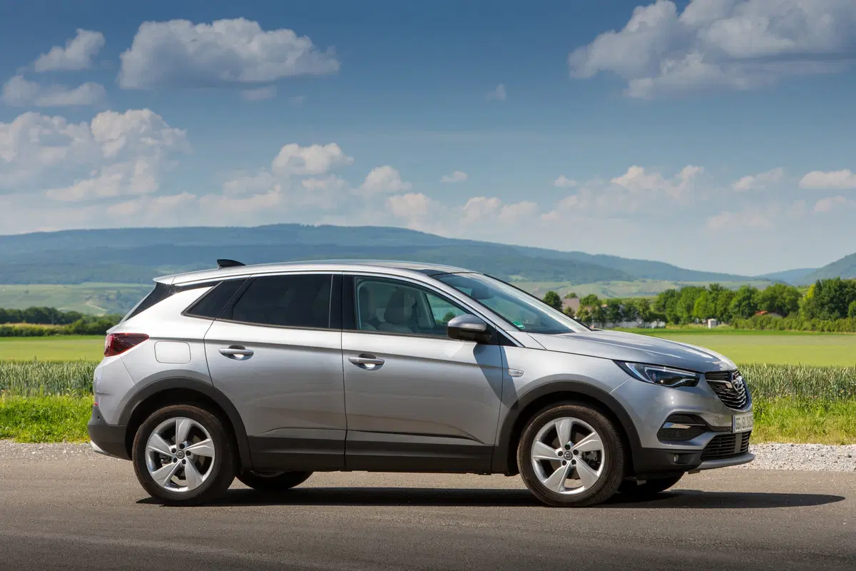Opel Grandland X Euro6d-TEMP, test nuovo motore 1.2 da 130 CV (9)