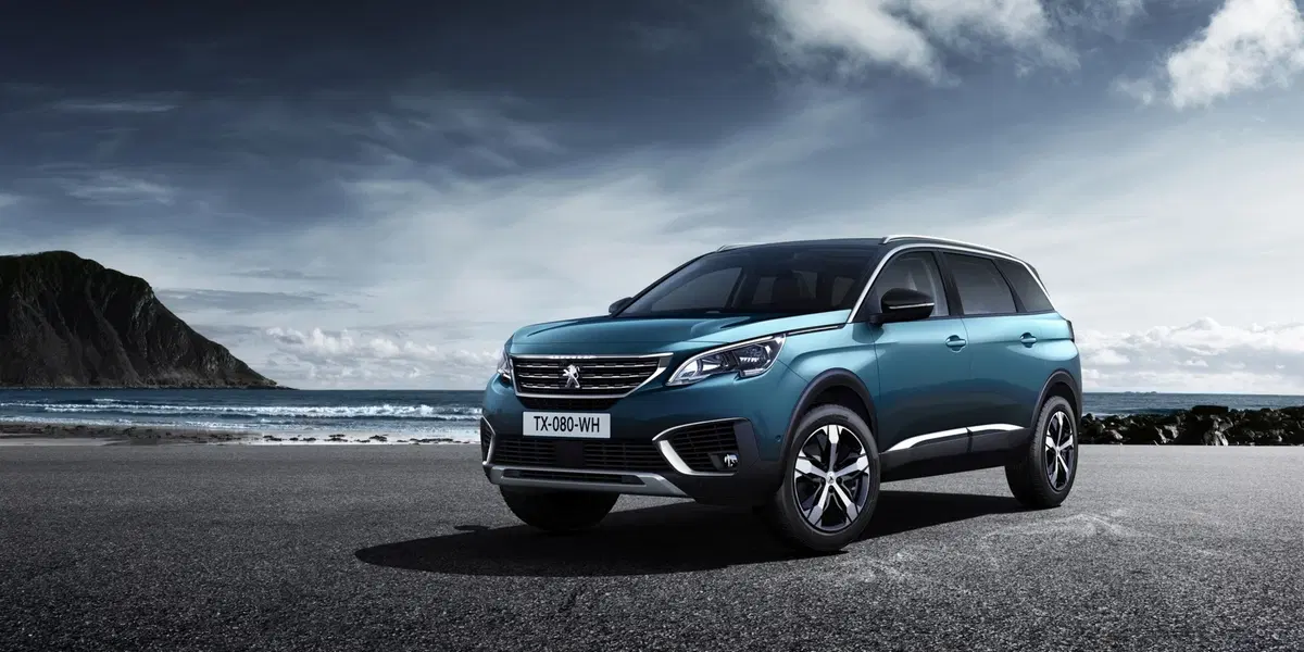 Peugeot 5008: nuovi motori Euro6.2 a braccetto dell’EAT8 (6)