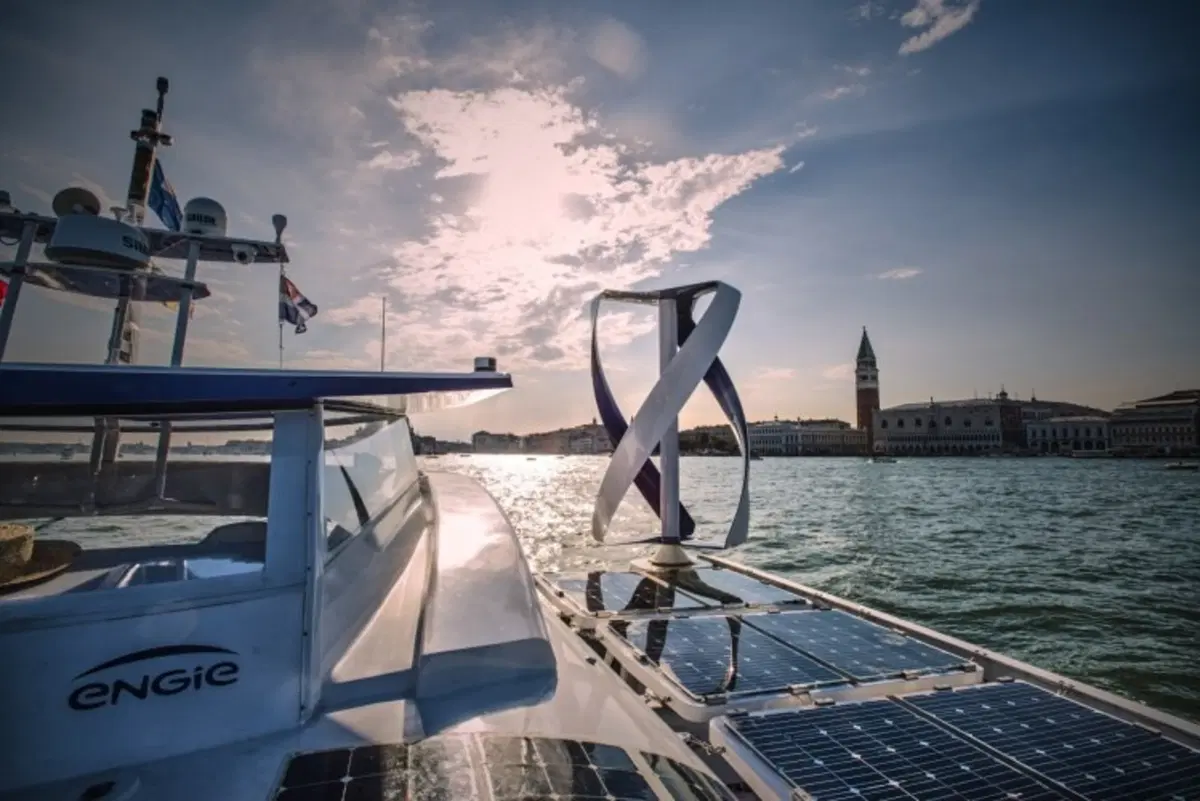 Arriva a Venezia il primo catamarano a idrogeno al mondo (3)