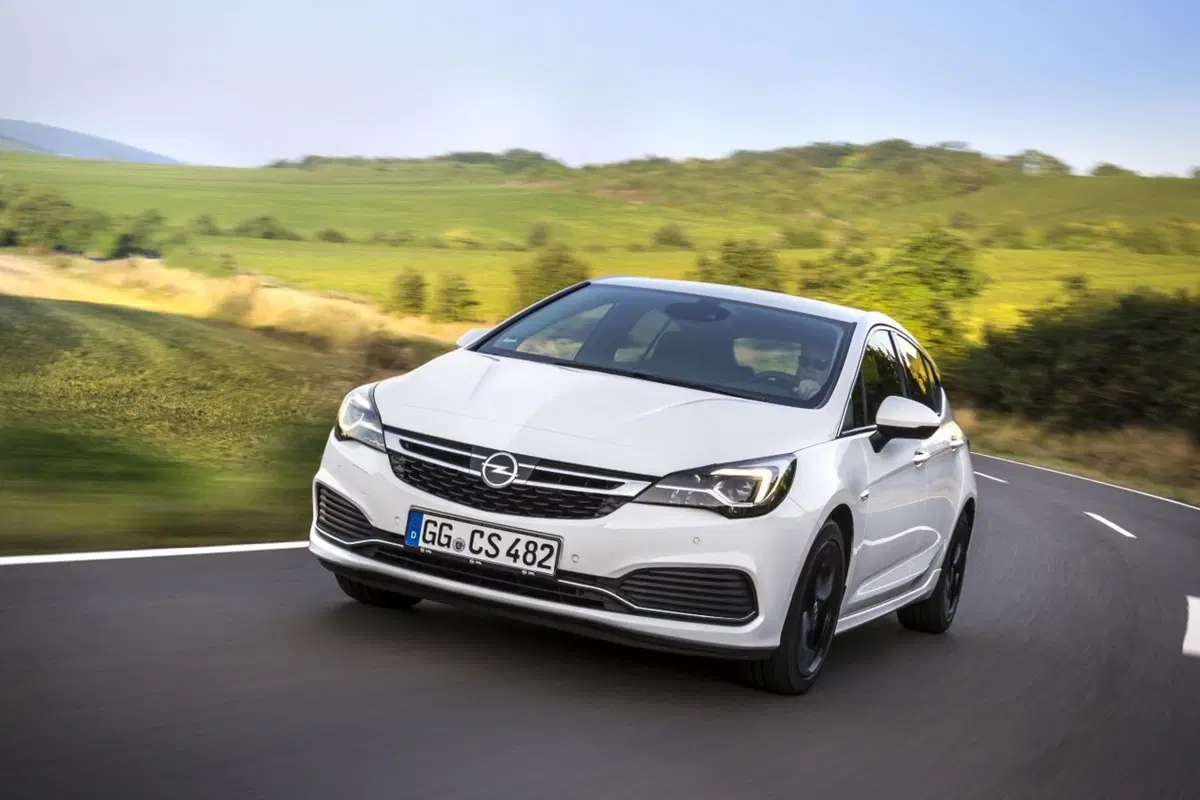 Opel Astra, ora anche con motore 1.6 BiTurbo (3)