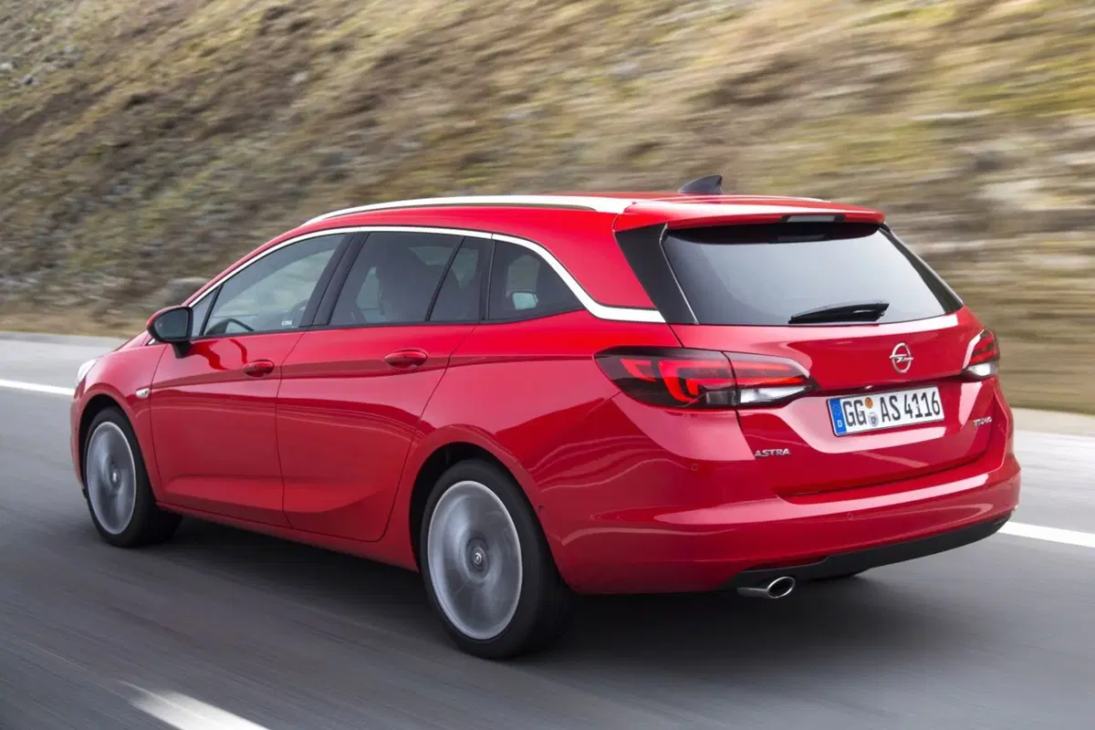 Opel Astra, ora anche con motore 1.6 BiTurbo (4)