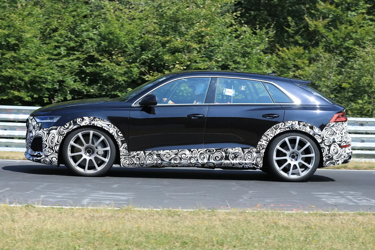 Audi RS Q8, le foto spia (4)