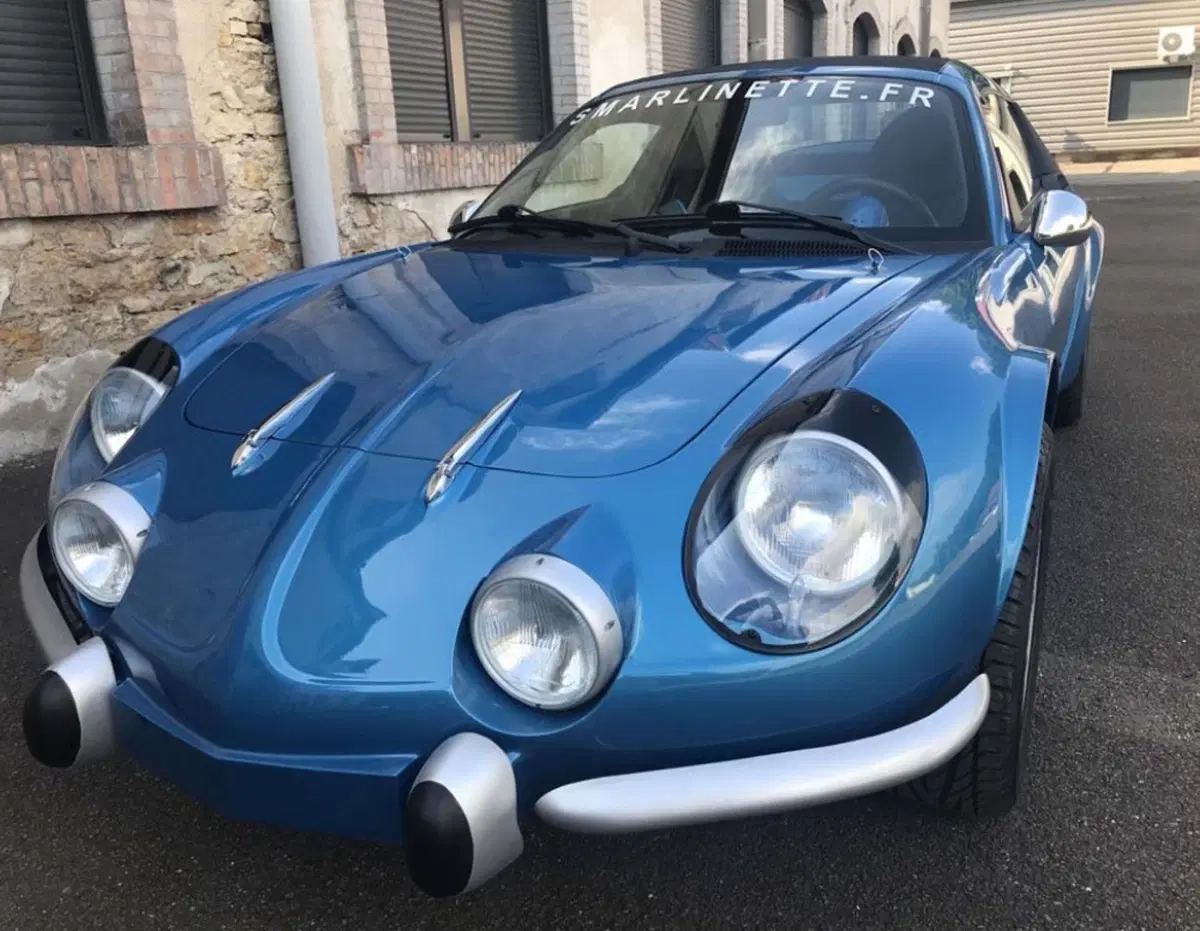 Smarlinette: un po' Alpine A110, un po' Smart Roadster (3)