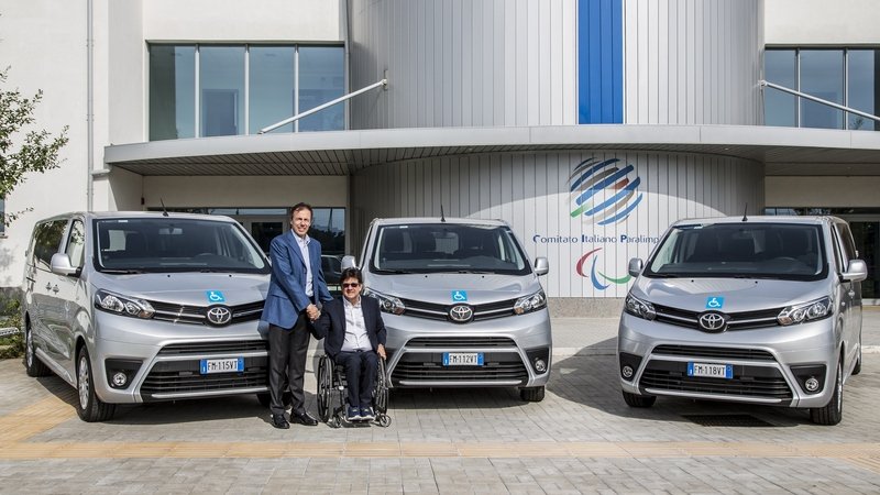 Toyota, consegnati 3 Proace Verso al Comitato Paralimpico Italiano