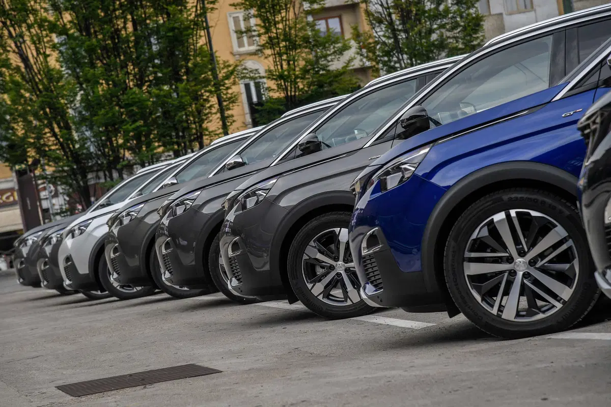 Novità Peugeot 3008, Cambio EAT8 sulle motorizzazioni Euro6.2 (17)