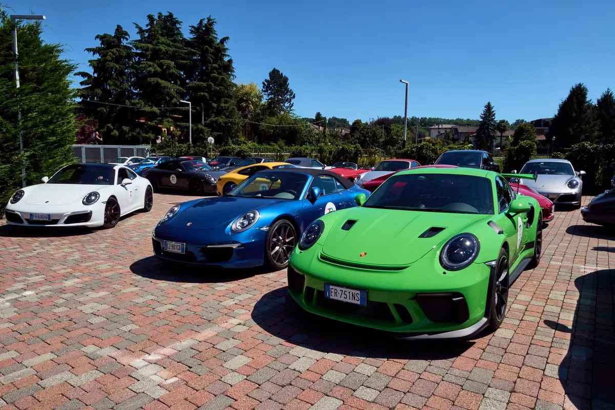 Porsche 911 GT3 RS: emozioni anche sfilando sul lago (18)