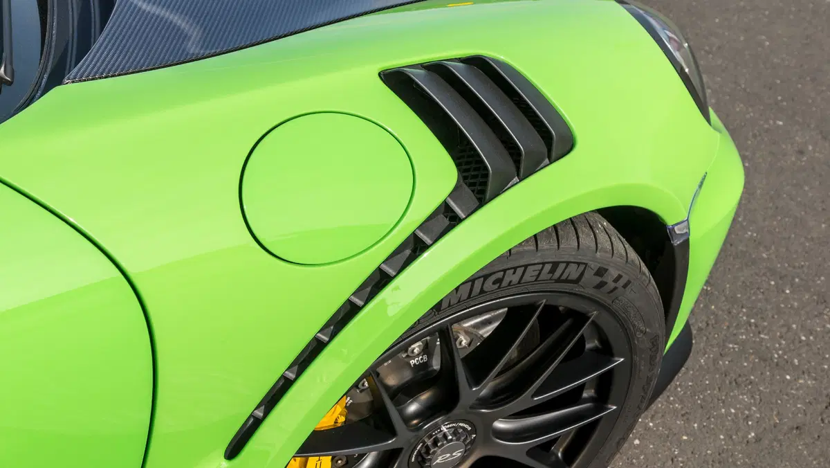 Porsche 911 GT3 RS: emozioni anche sfilando sul lago (22)