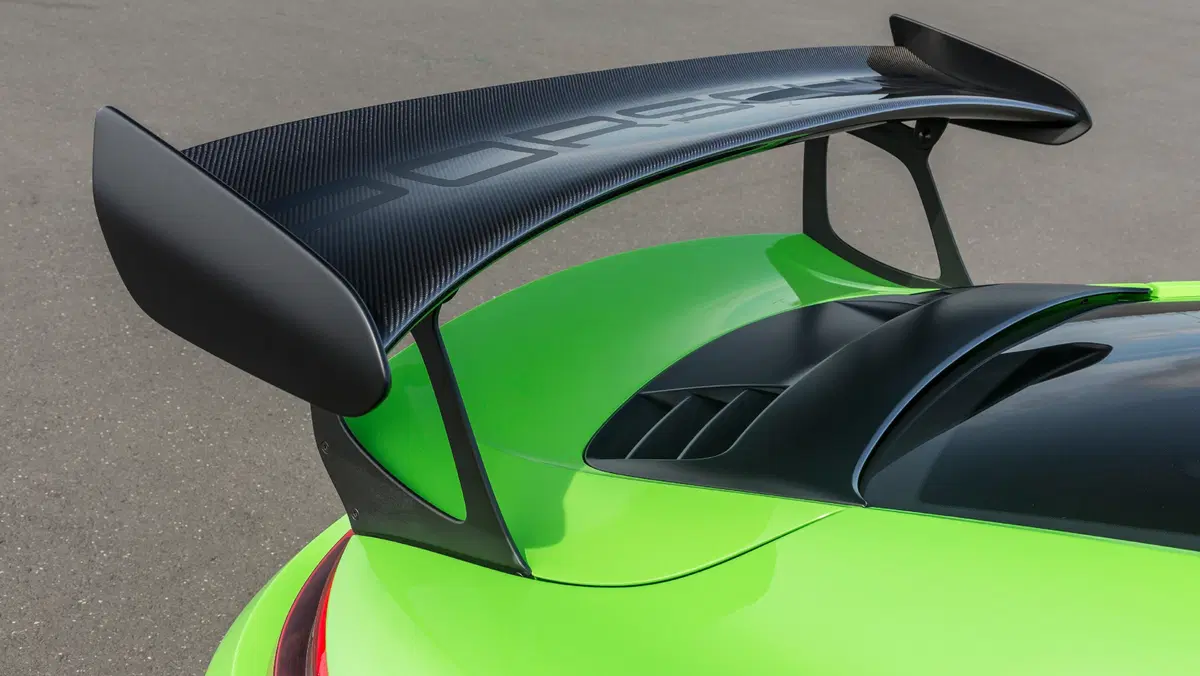 Porsche 911 GT3 RS: emozioni anche sfilando sul lago (23)