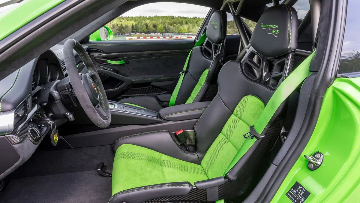 Porsche 911 GT3 RS: emozioni anche sfilando sul lago (26)