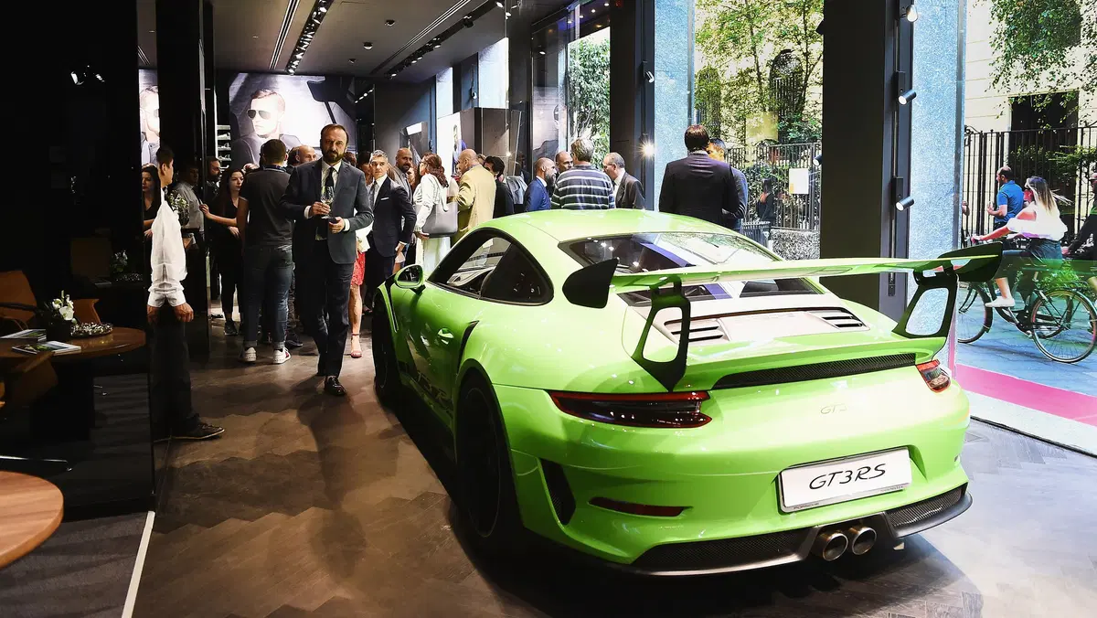 Porsche 911 GT3 RS: emozioni anche sfilando sul lago (30)