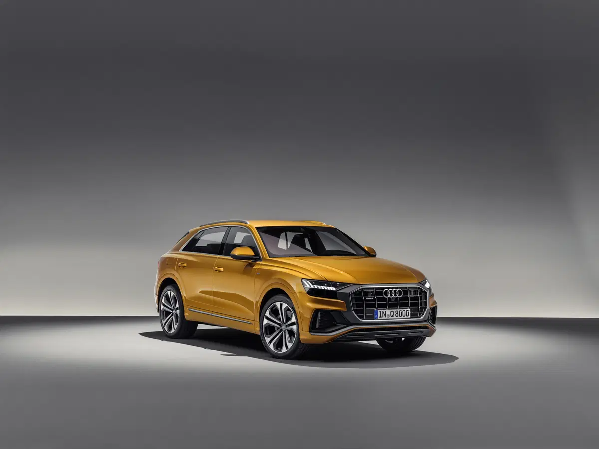 Audi Q8, il Luxury SUV con design da coupé che sfida BMW X7 [Video] (2)