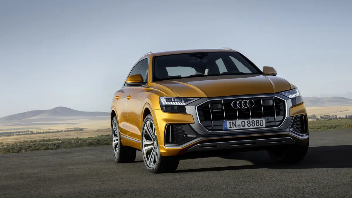 Audi Q8, il Luxury SUV con design da coupé che sfida BMW X7 [Video] (28)