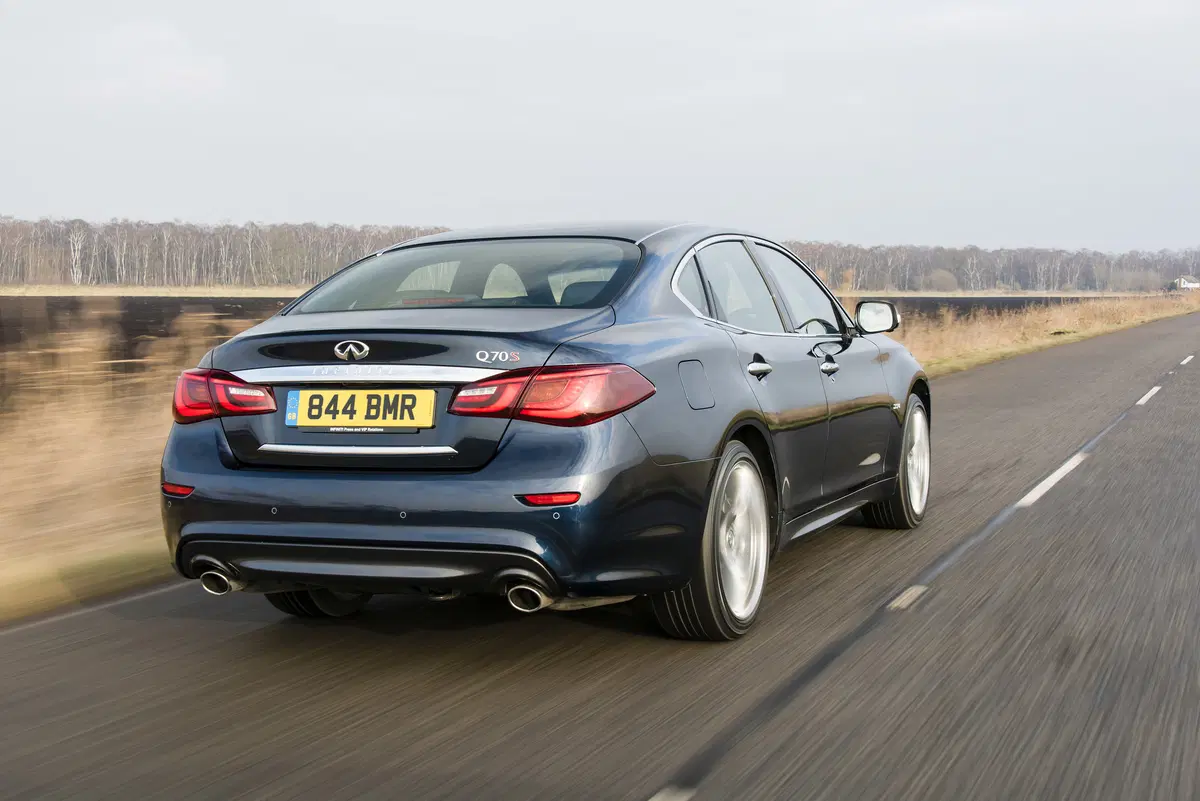 Infiniti Q70 (2014-19) (4)