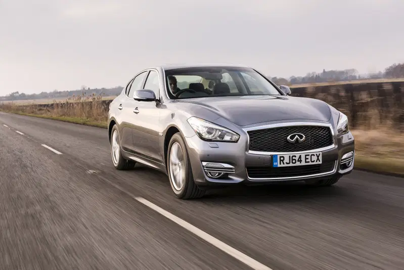 Infiniti Q70 2.2 diesel