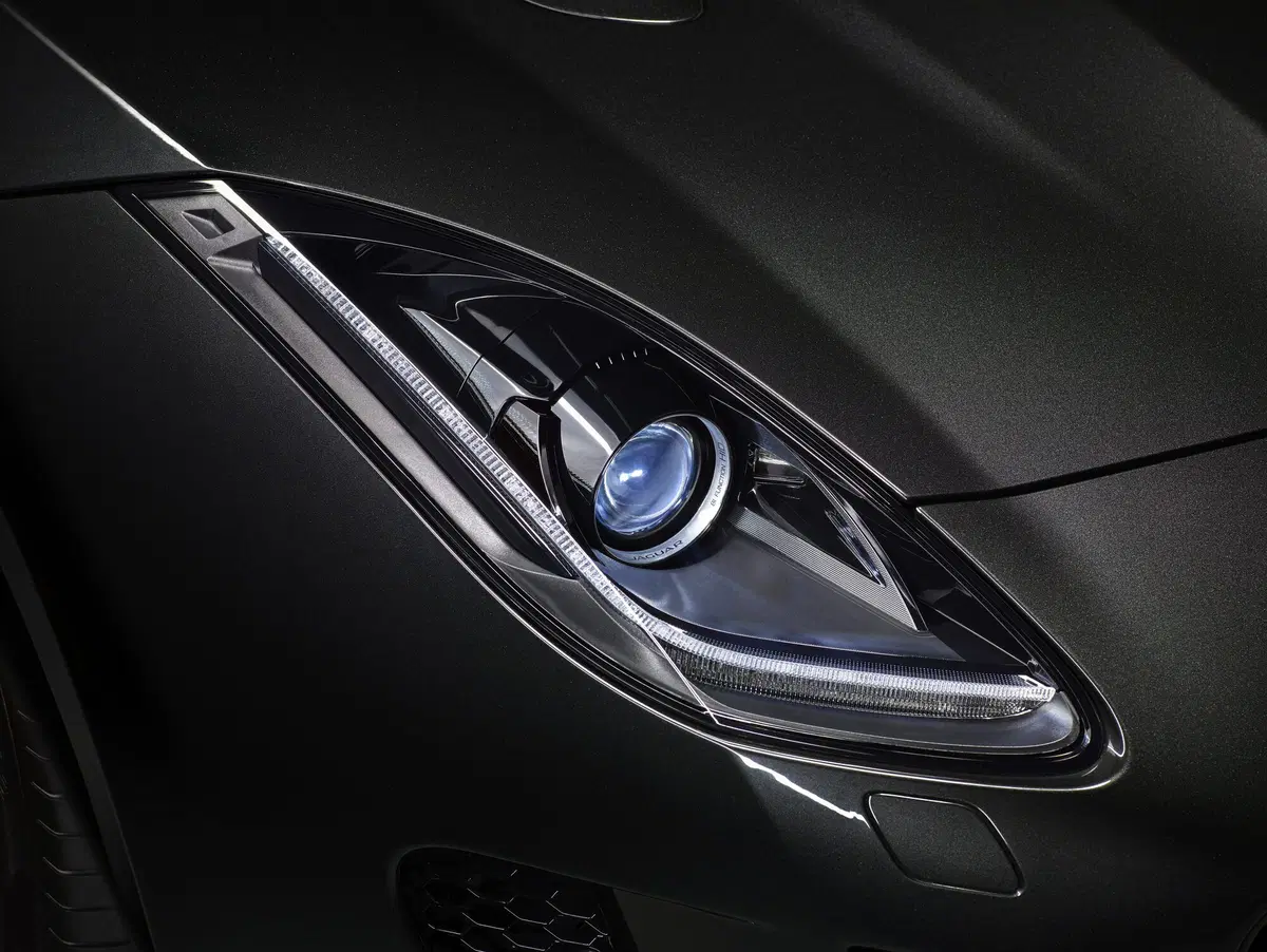 Jaguar F-Type Coupé 3.0 V6 aut. Coupé R-Dynamic (24)