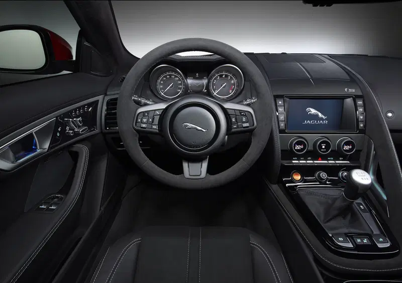 Jaguar F-Type Coupé (2014-25) (30)