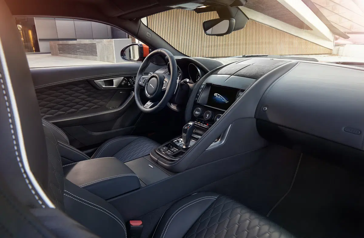 Jaguar F-Type Coupé 3.0 V6 aut. Coupé R-Dynamic (34)