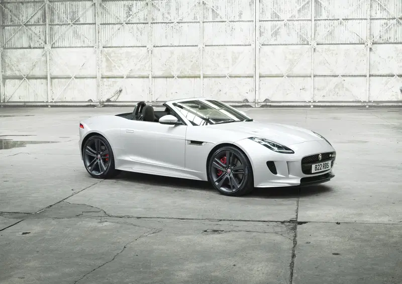 Jaguar F-Type Coupé (2014-25) (29)