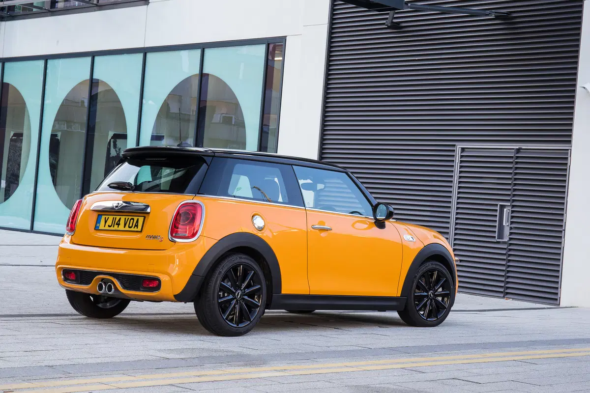 MINI Mini 2.0 Cooper S Yours 5 porte (18)