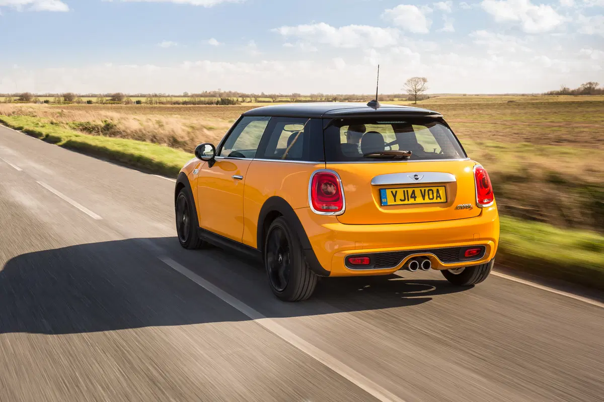 MINI Mini 2.0 Cooper S Yours 5 porte (5)