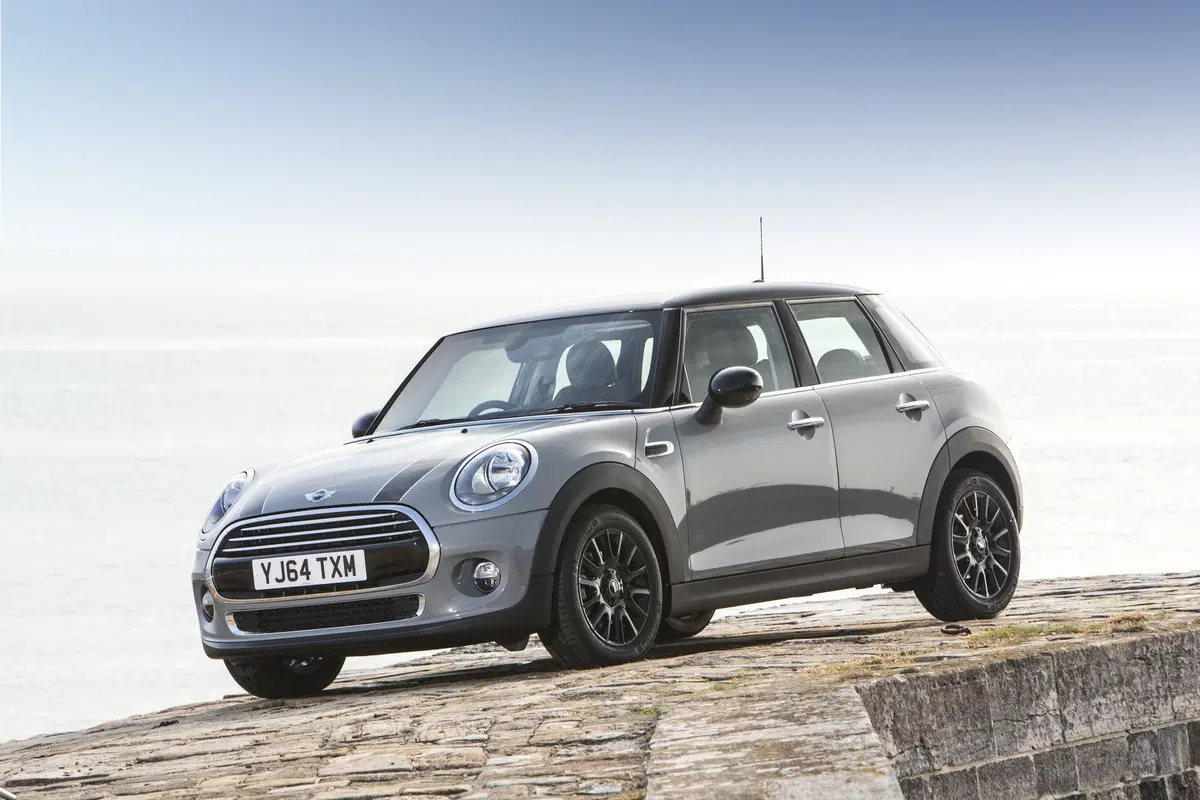 MINI Mini 2.0 Cooper S Yours 5 porte (8)