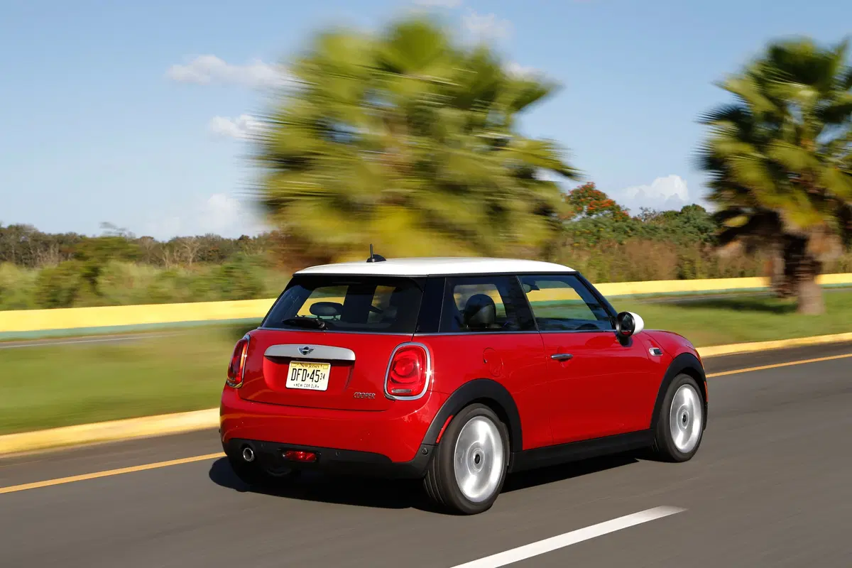 MINI Mini 2.0 Cooper S Yours 5 porte (20)