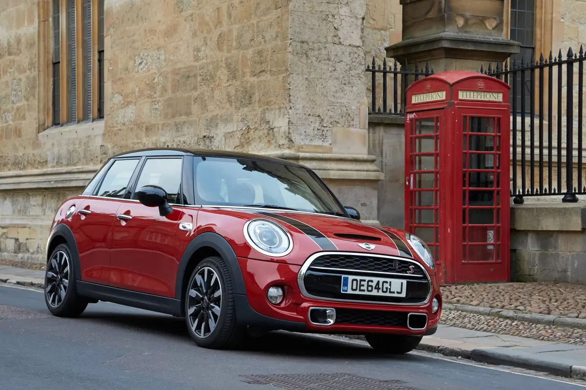 MINI Mini 2.0 Cooper S Yours 5 porte (21)