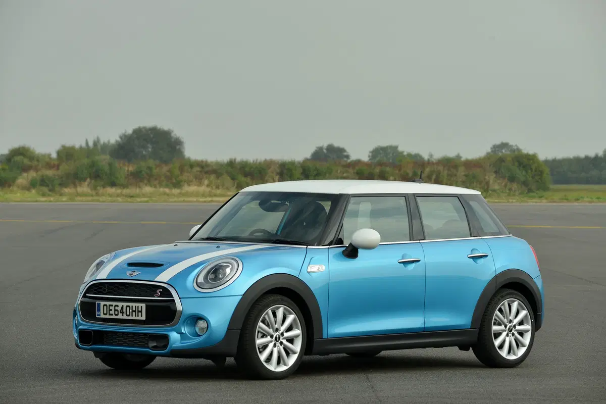 MINI Mini 2.0 Cooper S Yours 5 porte (22)