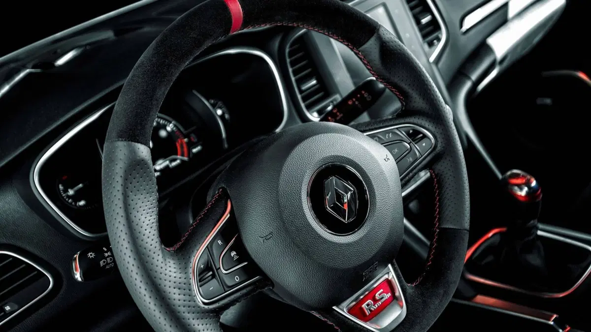 Renault Megane RS Trophy, la compatta da pista [video] (11)