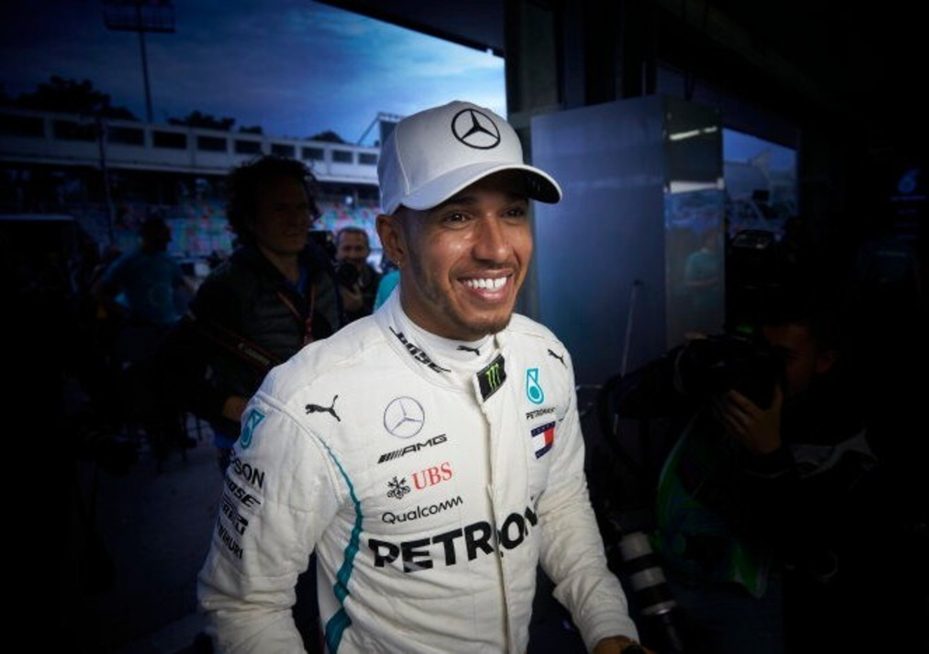 Lewis Hamilton con Mercedes fino al 2020