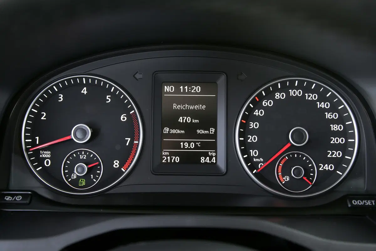 Volkswagen Caddy 1.4 TSI DSG Trendline (17)
