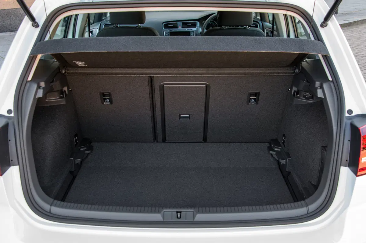 Volkswagen e-Golf (2014-21) (14)