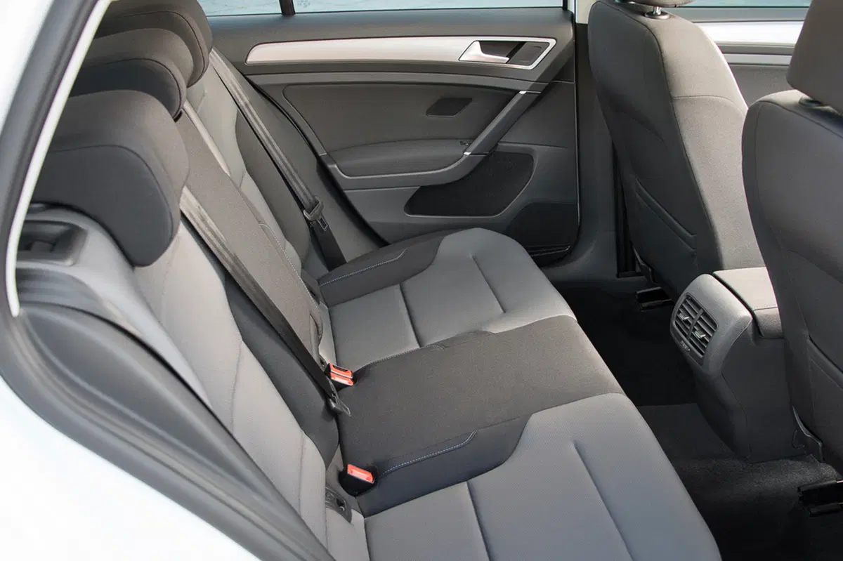 Volkswagen e-Golf (2014-21) (13)