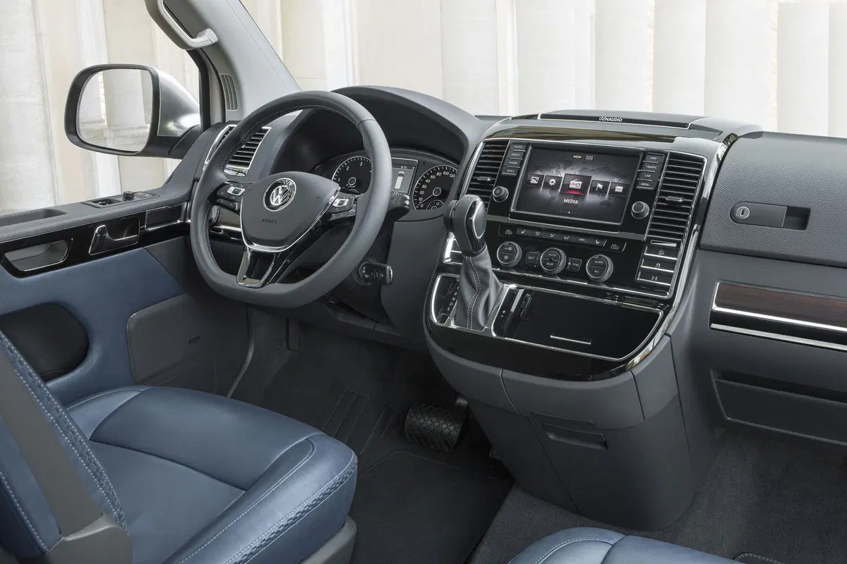 Volkswagen Multivan 2.0 TDI 150CV DSG Generation Six (11)