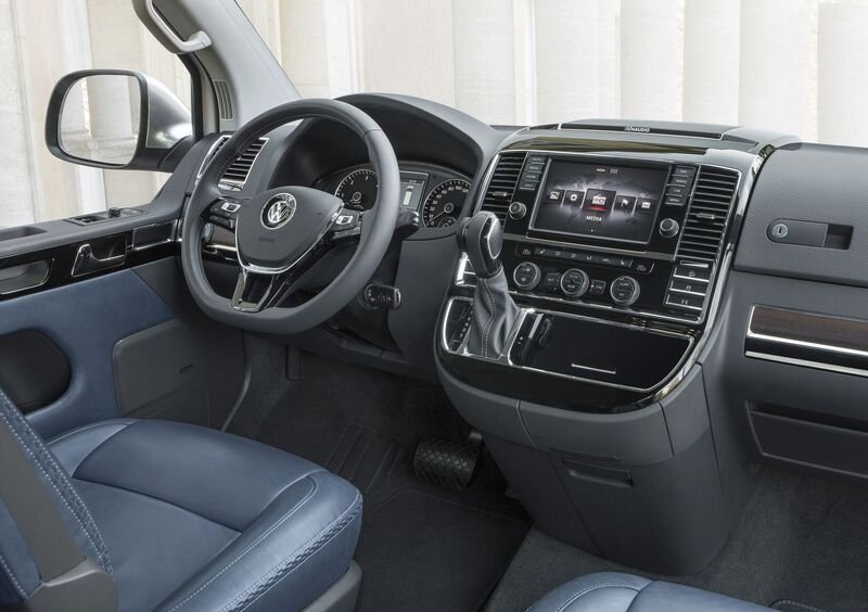 Volkswagen Multivan (2015-->>) (11)