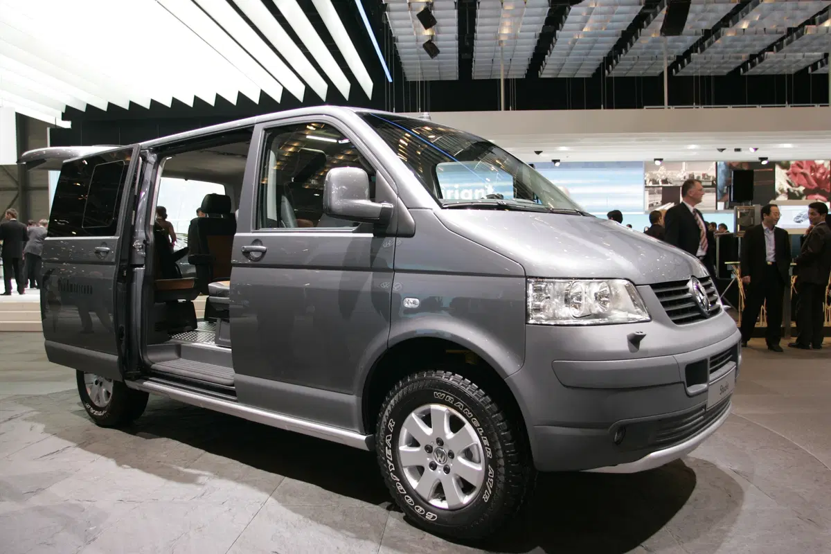 Volkswagen Multivan 2.0 TDI 150CV DSG Generation Six (19)