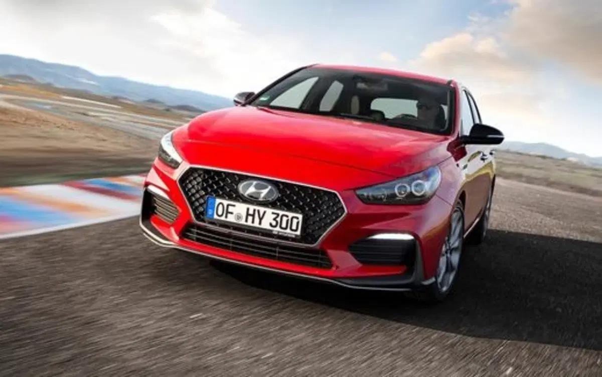 La Hyundai i30 N Line approda in Europa: 1.4 T-GDI o 1.6 CRDi (3)