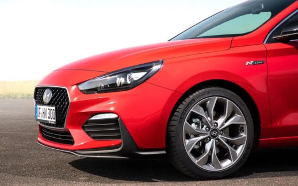 La Hyundai i30 N Line approda in Europa: 1.4 T-GDI o 1.6 CRDi (5)
