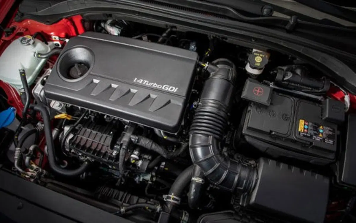 La Hyundai i30 N Line approda in Europa: 1.4 T-GDI o 1.6 CRDi (6)