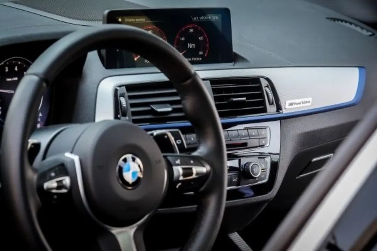 BMW Serie 1: arriva la M Power Edition (3)