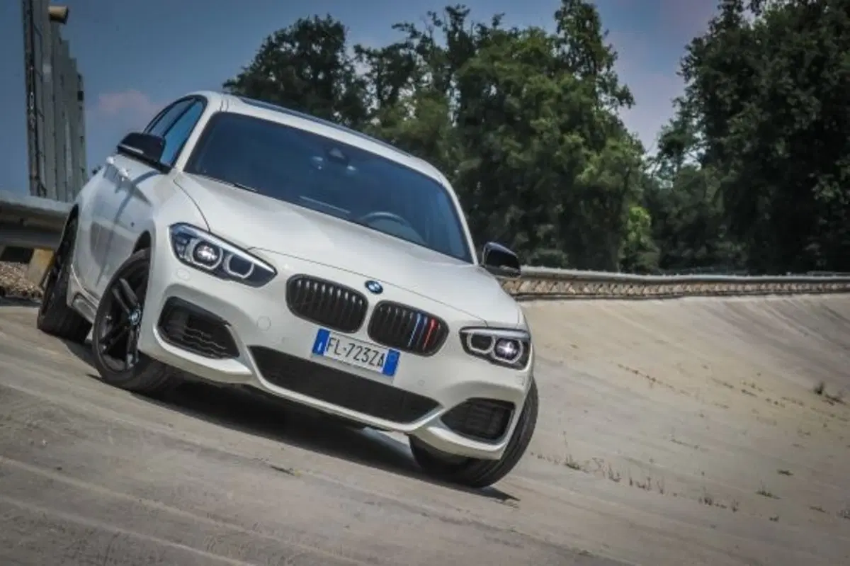BMW Serie 1: arriva la M Power Edition (2)