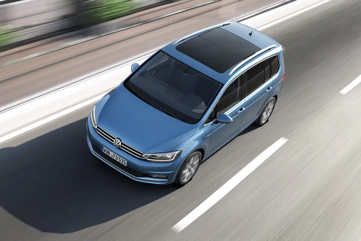 Volkswagen Touran 2.0 TDI 115 CV SCR Business BlueMotion Technology (7)